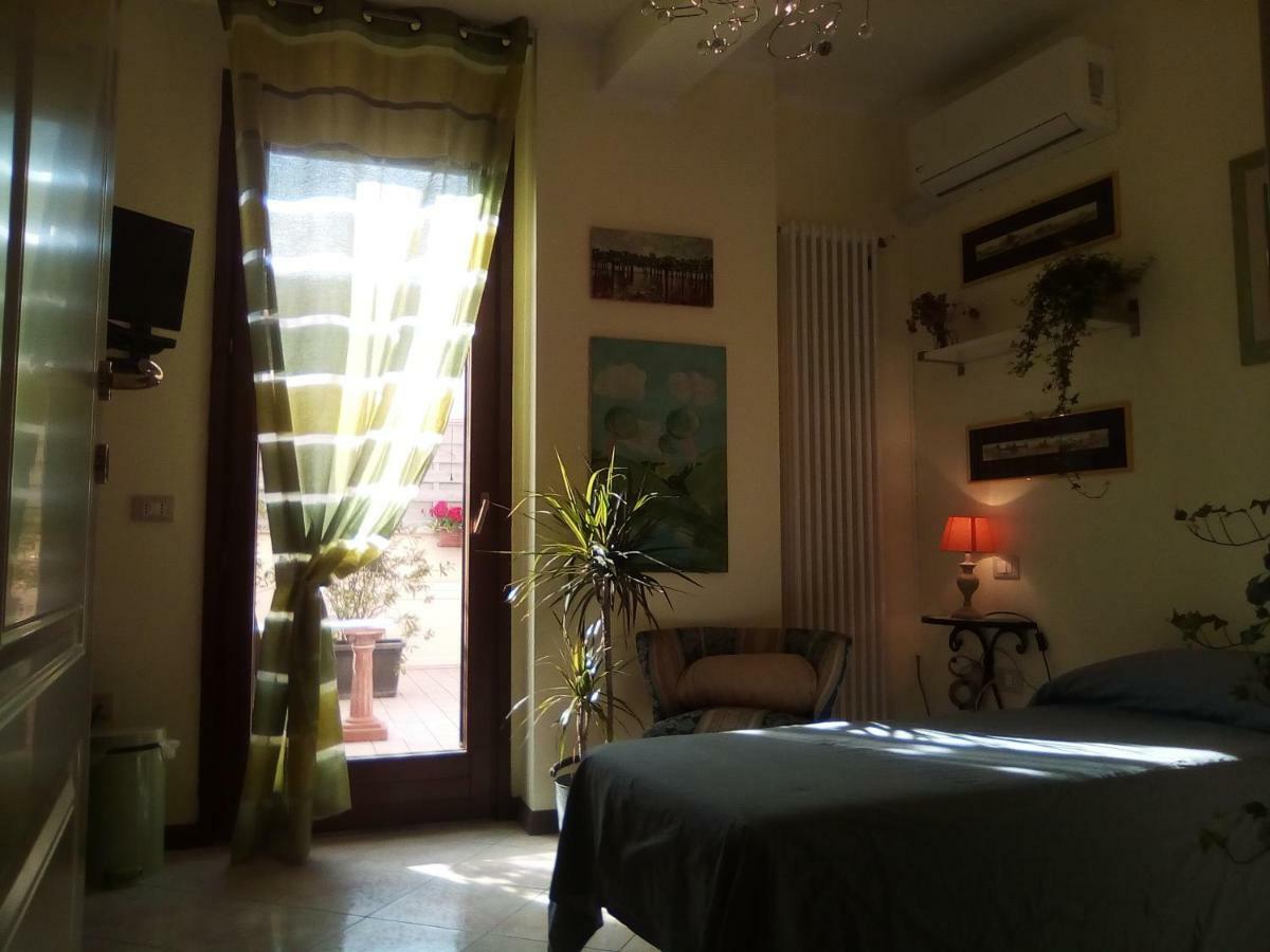 B&B Zia Lelly ฟาโน ภายนอก รูปภาพ